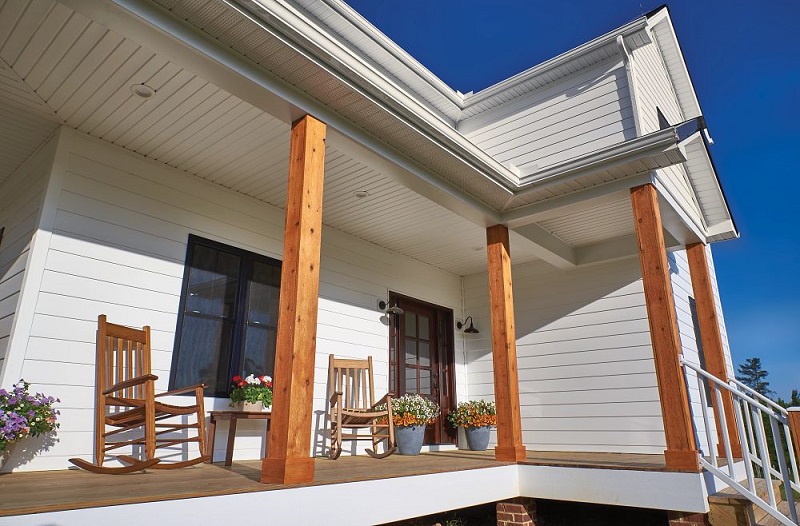 Ascend Composite Cladding 7 inch plank in Glacier White